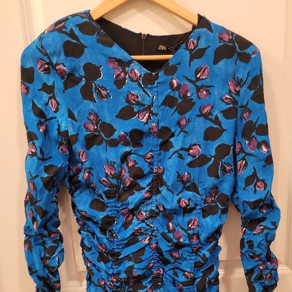 Zara Blue Floral Print Ruched Fitted Long Sleeved Mini Dress - Picture 4 of 12